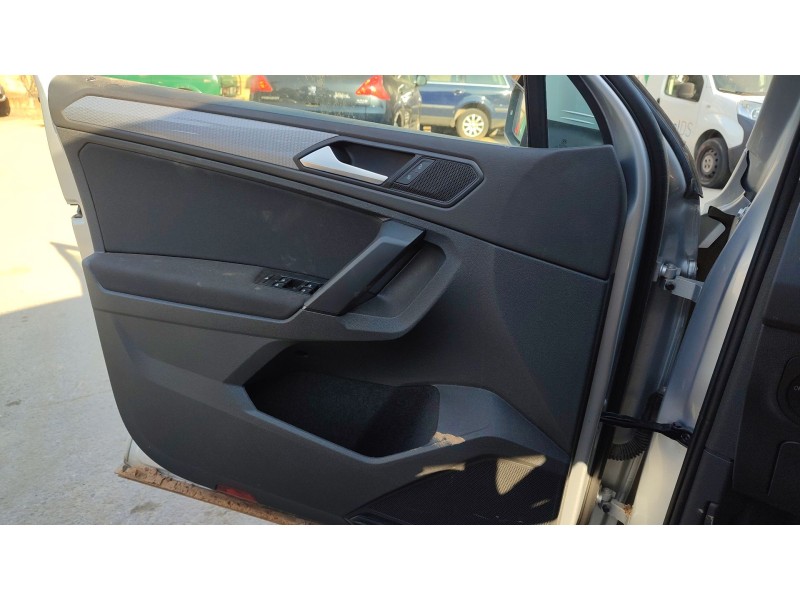 Recambio de guarnecido puerta delantera izquierda para volkswagen tiguan (ad1, ax1) 2.0 tdi referencia OEM IAM   