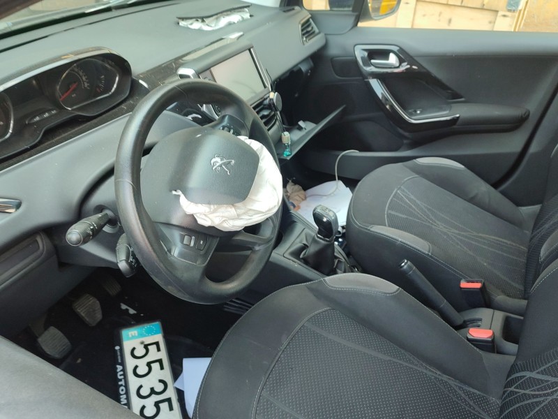 peugeot 208 i (ca_, cc_) del año 2013