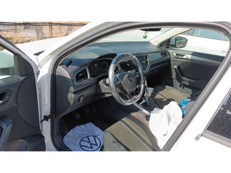 volkswagen t-roc (a11, d11) del año 2022