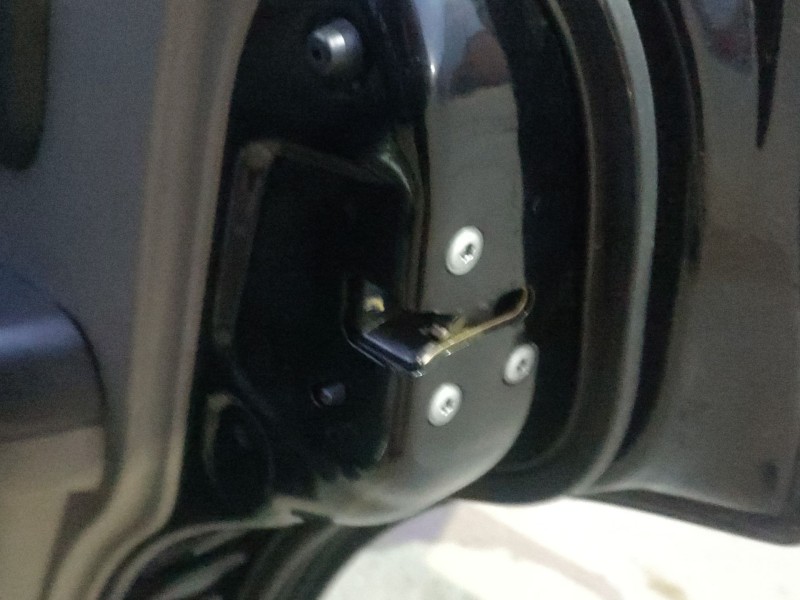 Recambio de cerradura puerta trasera derecha para nissan x-trail i (t30) 2.2 dci referencia OEM IAM   