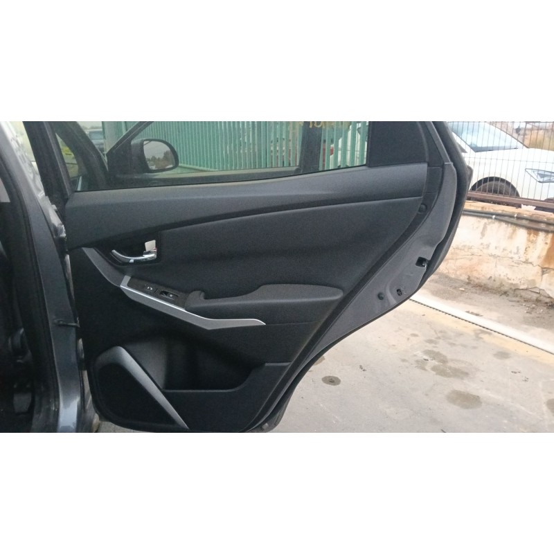 Recambio de guarnecido puerta trasera derecha para ssangyong korando (ck) 2.0 e-xdi referencia OEM IAM   