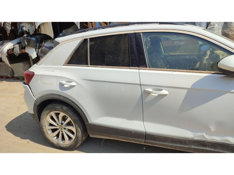 volkswagen t-roc (a11, d11) del año 2023