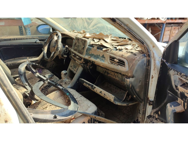 volkswagen t-roc (a11, d11) del año 2023