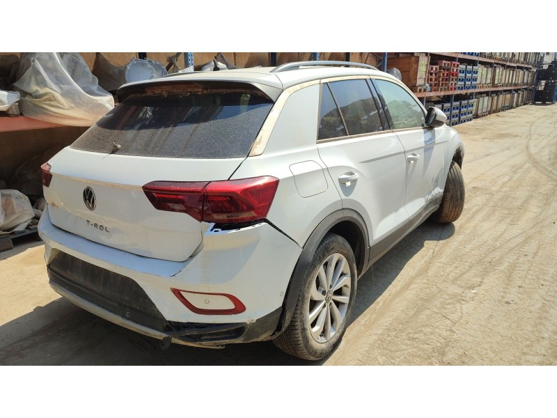 volkswagen t-roc (a11, d11) del año 2023