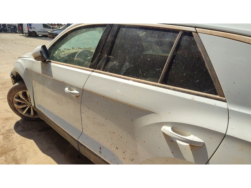 volkswagen t-roc (a11, d11) del año 2023