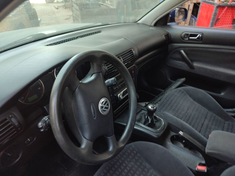 volkswagen passat b5.5 variant (3b6) del año 2001