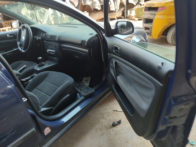 volkswagen passat b5.5 variant (3b6) del año 2001