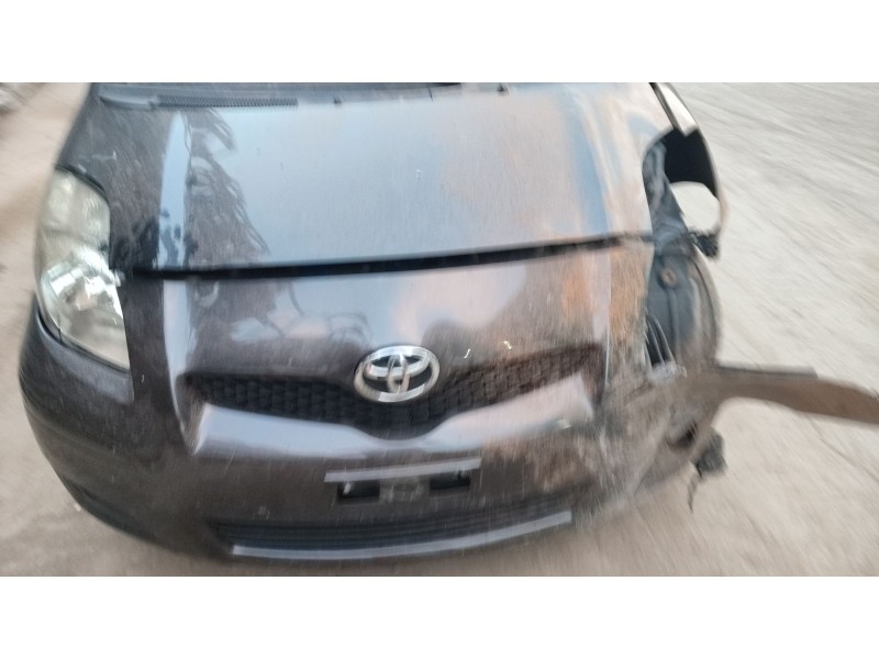 toyota yaris (_p9_) del año 2010