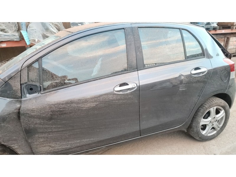 toyota yaris (_p9_) del año 2010