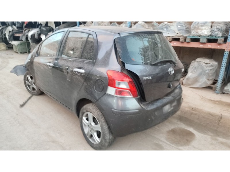 toyota yaris (_p9_) del año 2010