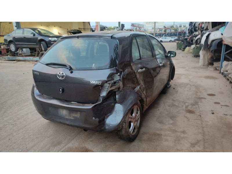 toyota yaris (_p9_) del año 2010