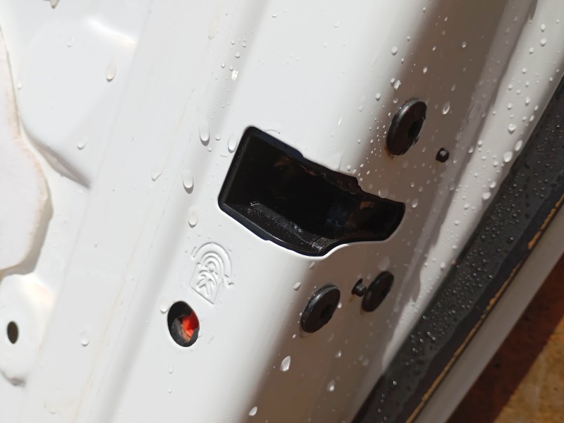 Recambio de puerta trasera derecha para peugeot 308 ii (lb_, lp_, lw_, lh_, l3_) 1.2 thp 110 referencia OEM IAM   