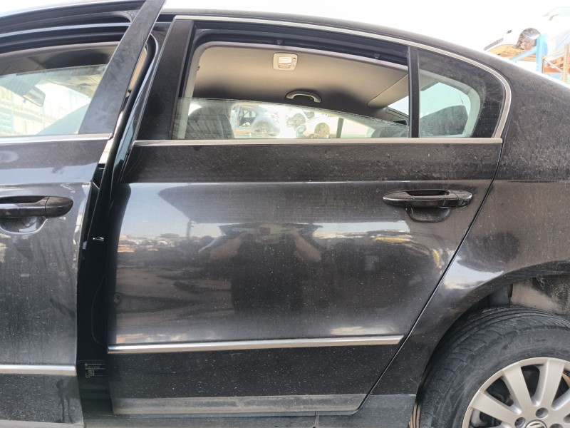 Recambio de puerta trasera izquierda para volkswagen passat b6 (3c2) 2.0 tdi 16v referencia OEM IAM   