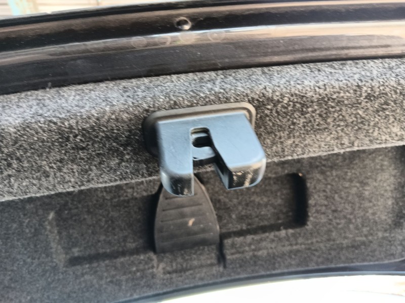 Recambio de cerradura maletero / porton para volkswagen passat b6 (3c2) 2.0 tdi 16v referencia OEM IAM   