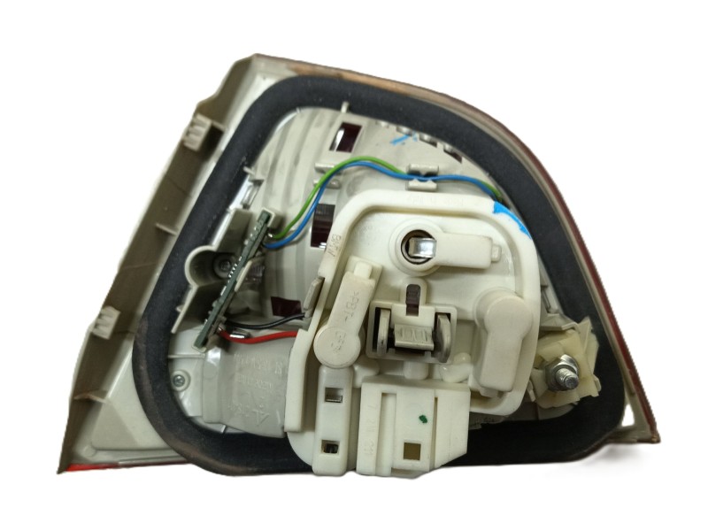 Recambio de piloto trasero izquierdo interior para bmw 3 (e90) 320 d referencia OEM IAM   