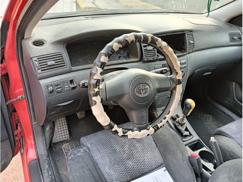 toyota corolla (_e12_) del año 2005