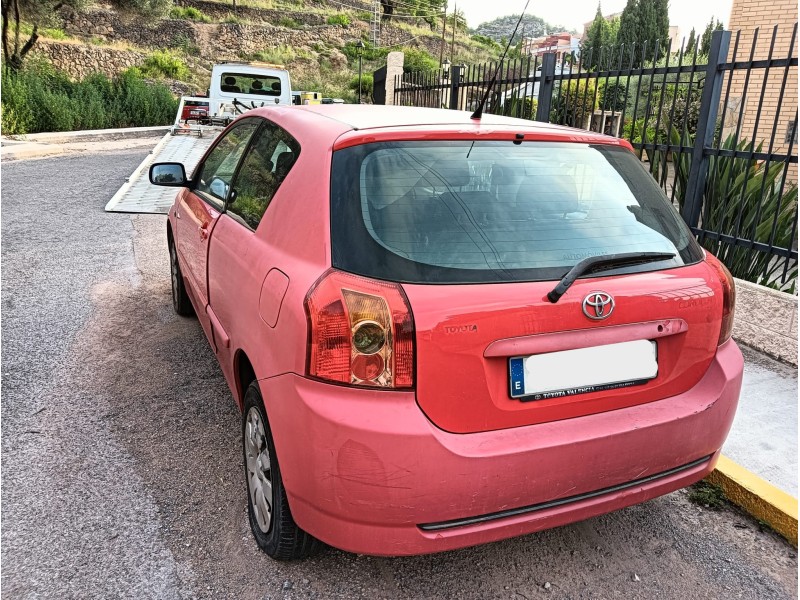 toyota corolla (_e12_) del año 2005
