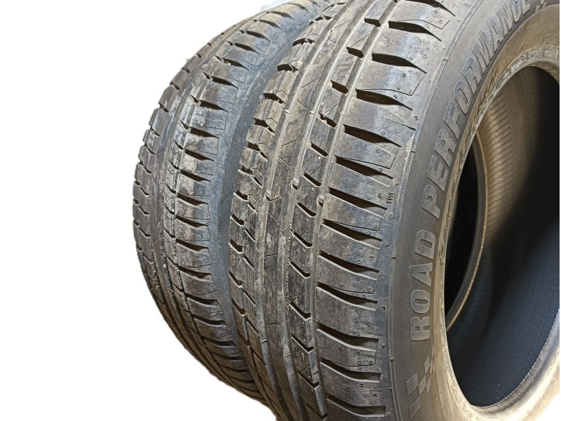 Recambio de neumatico para » otros... modelos referencia OEM IAM 195/60 R15 88H 2 KOORMORAN