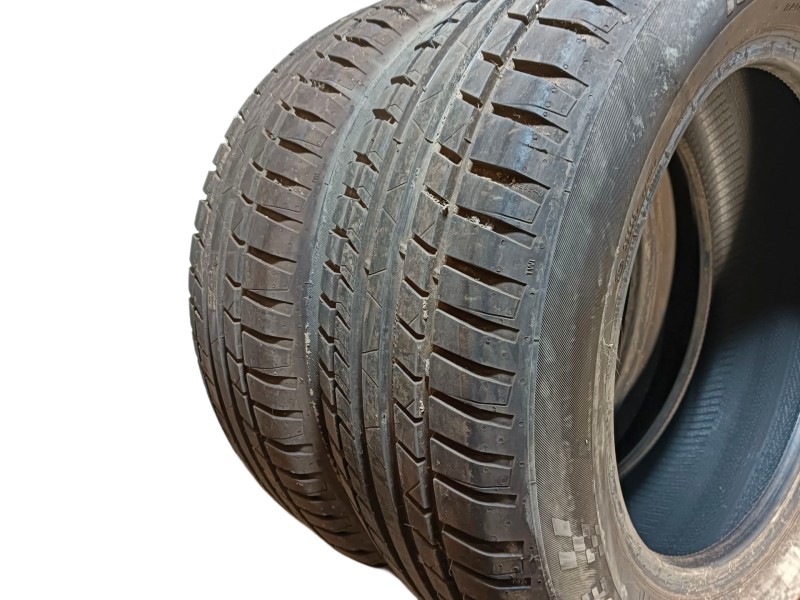 Recambio de neumatico para » otros... modelos referencia OEM IAM 195/60 R15 88H 2 KORMORAN