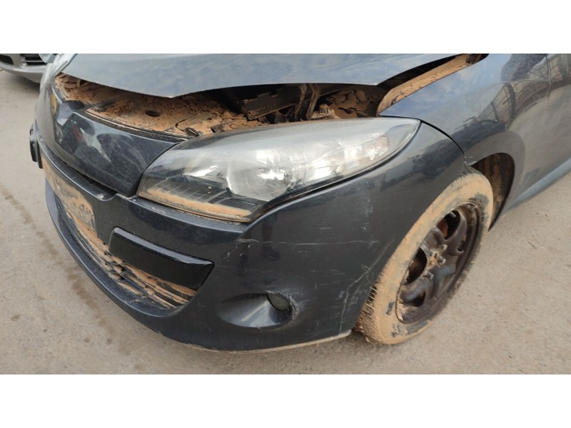 Recambio de paragolpes delantero para renault megane iii hatchback (bz0/1_, b3_) 1.6 16v (bz0h) referencia OEM IAM   