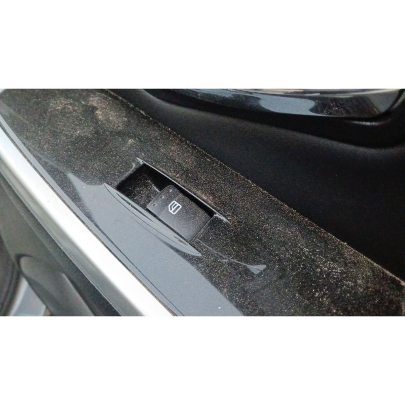 Recambio de mando elevalunas delantero derecho para ssangyong korando (ck) 2.0 e-xdi referencia OEM IAM 8582034000  