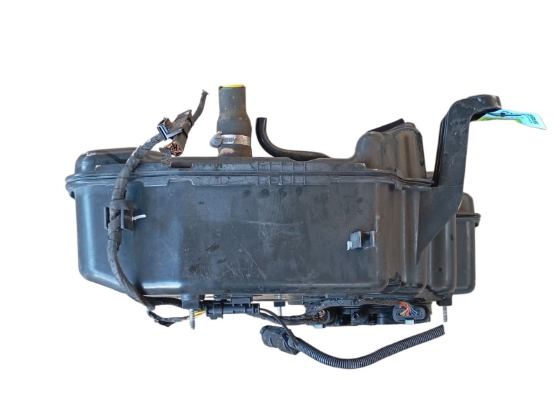 Recambio de deposito adblue para bmw x1 (f48) sdrive 18 d referencia OEM IAM  191850720 