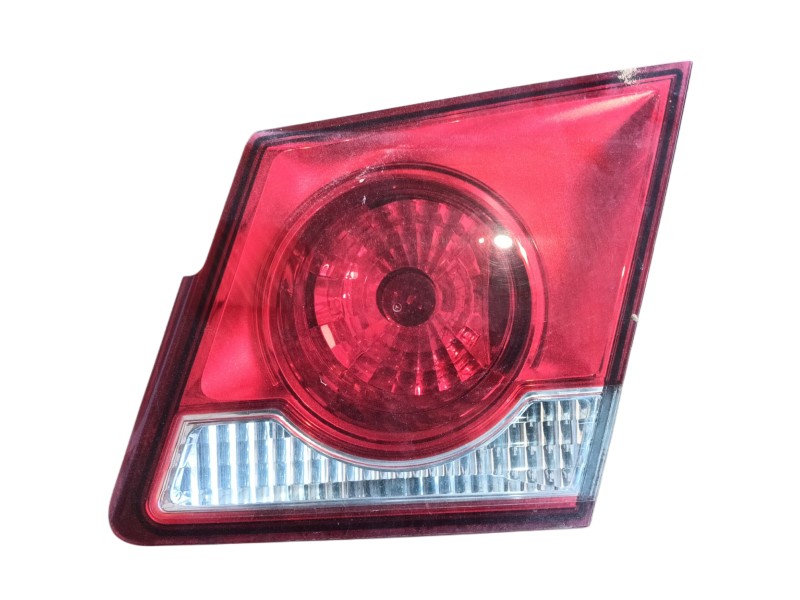 Recambio de piloto trasero derecho interior para chevrolet cruze (j300) 1.6 referencia OEM IAM 95971551 12406 