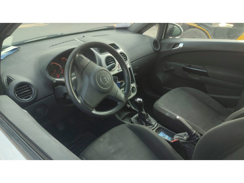 opel corsa d (s07) del año 2007