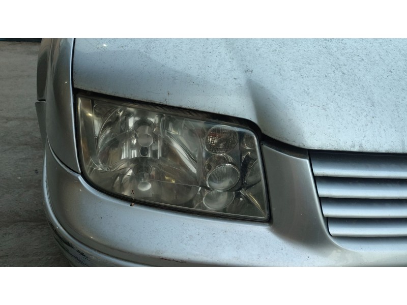 Recambio de faro derecho para volkswagen bora i (1j2) 1.9 tdi referencia OEM IAM   