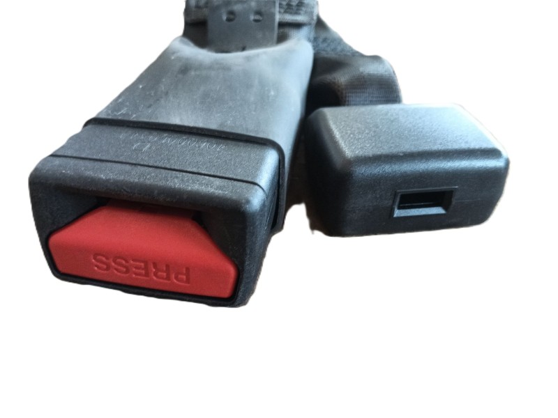 Recambio de enganche cinturon trasero izquierdo para omoda omoda5 t31 referencia OEM IAM   