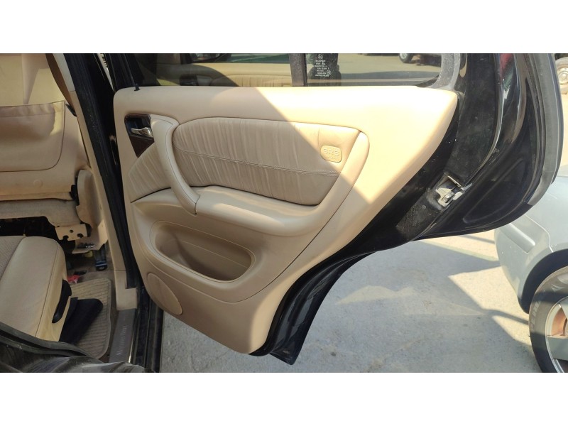 Recambio de guarnecido puerta trasera derecha para mercedes-benz clase m (w163) ml 400 cdi (163.128) referencia OEM IAM   