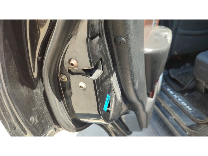 Recambio de cerradura puerta trasera izquierda para ssangyong rexton / rexton ii (gab_) 2.9 td referencia OEM IAM   