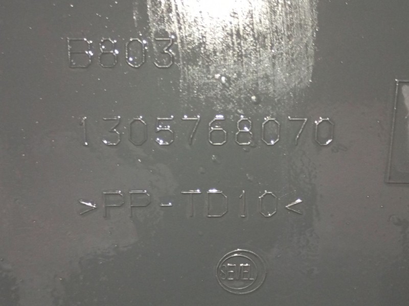 Recambio de molduras traseras para peugeot boxer furgoneta 2.0 bluehdi 130 referencia OEM IAM   