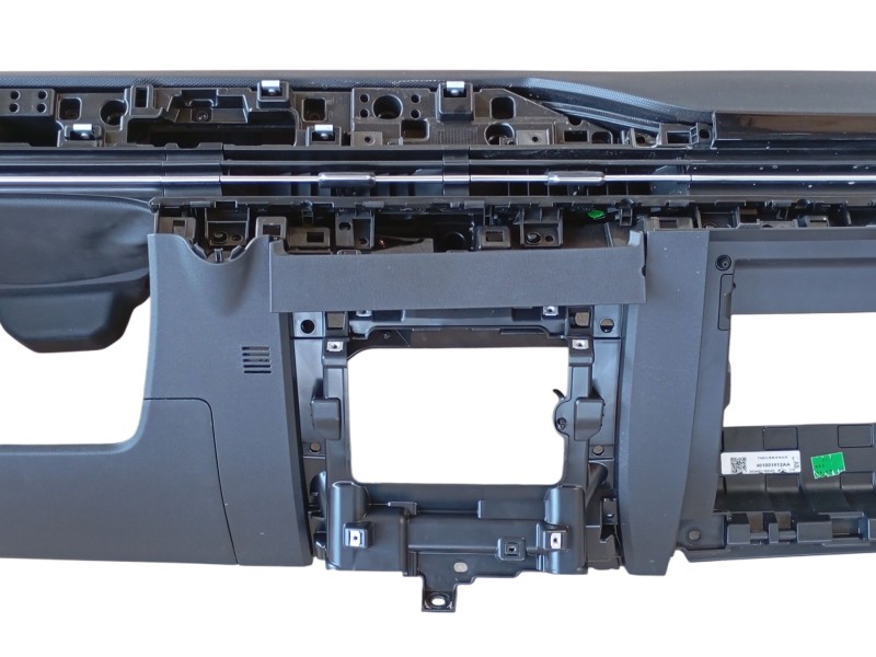 Recambio de salpicadero para omoda omoda5 t31 referencia OEM IAM  401001826AA 