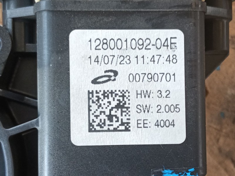 Recambio de elevalunas delantero izquierdo para renault trafic iii furgoneta (fg_) 1.6 dci 90 (fgme) referencia OEM IAM   