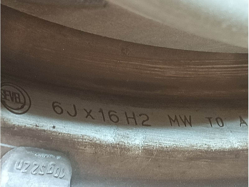 Recambio de llanta para peugeot boxer caja/chasis 2.2 hdi 130 referencia OEM IAM 1346940080 ET68 6Jx16