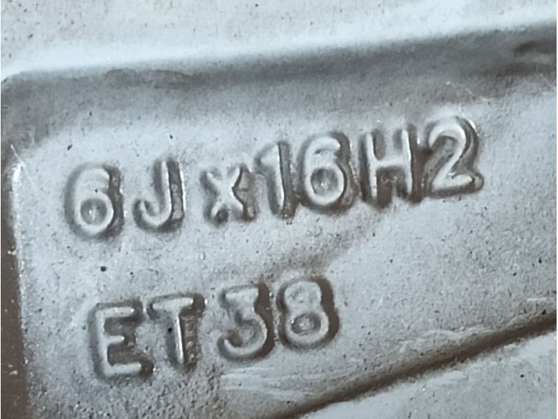 Recambio de llanta para skoda kamiq (nw4) 1.0 tsi referencia OEM IAM 657601025AJ ET38 6Jx16