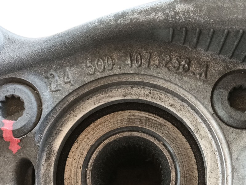 Recambio de mangueta delantera derecha para volkswagen touran (5t1) 1.5 tsi referencia OEM IAM  5Q0407258A 