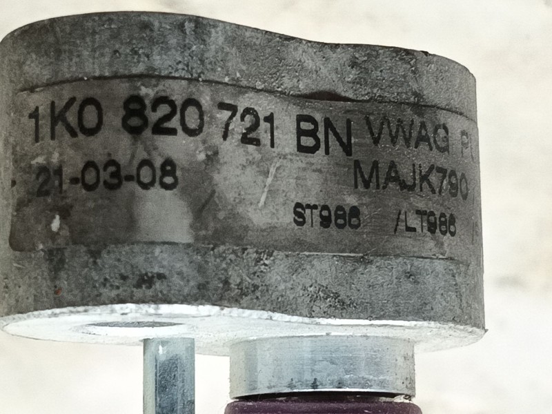 Recambio de tubos aire acondicionado para audi a3 (8p) 2.0 tdi referencia OEM IAM  1K0820721BN 