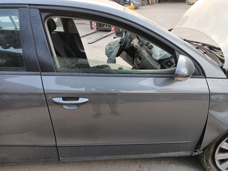 Recambio de puerta delantera derecha para volkswagen passat b6 (3c2) 2.0 tdi 16v referencia OEM IAM   