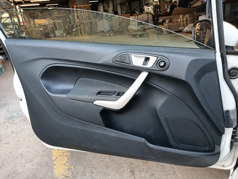 Recambio de guarnecido puerta delantera izquierda para ford fiesta vi (cb1, ccn) 1.25 referencia OEM IAM   