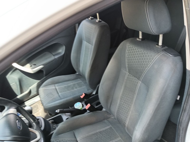 ford fiesta vi (cb1, ccn) del año 2012