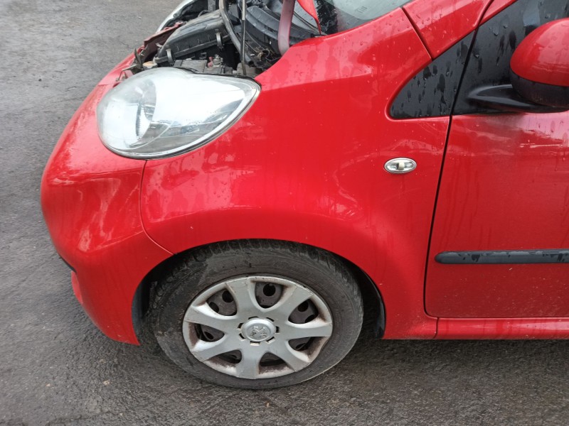 Recambio de aleta delantera izquierda para peugeot 107 (pm_, pn_) 1.0 referencia OEM IAM   