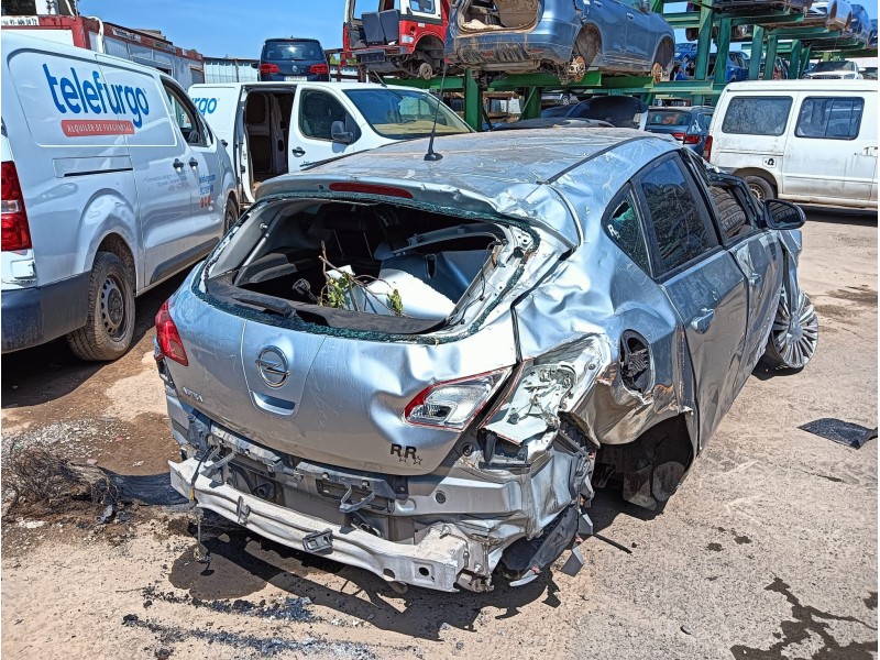opel astra j (p10) del año 2014