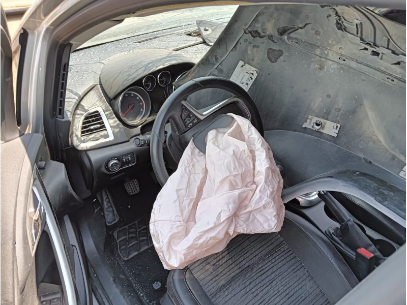 opel astra j (p10) del año 2014