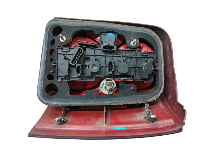 Recambio de piloto trasero izquierdo para volkswagen passat b5.5 variant (3b6) 1.9 tdi referencia OEM IAM 3B9945095AA  