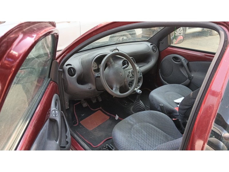 ford ka (rb_) del año 2001