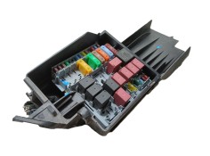 Recambio de caja reles / fusibles para fiat 500 (312_) 1.2 (312axa1a) referencia OEM IAM   