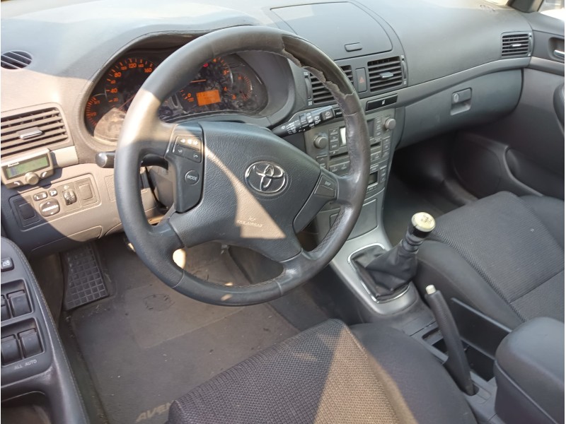 toyota avensis station wagon (_t25_) del año 2008