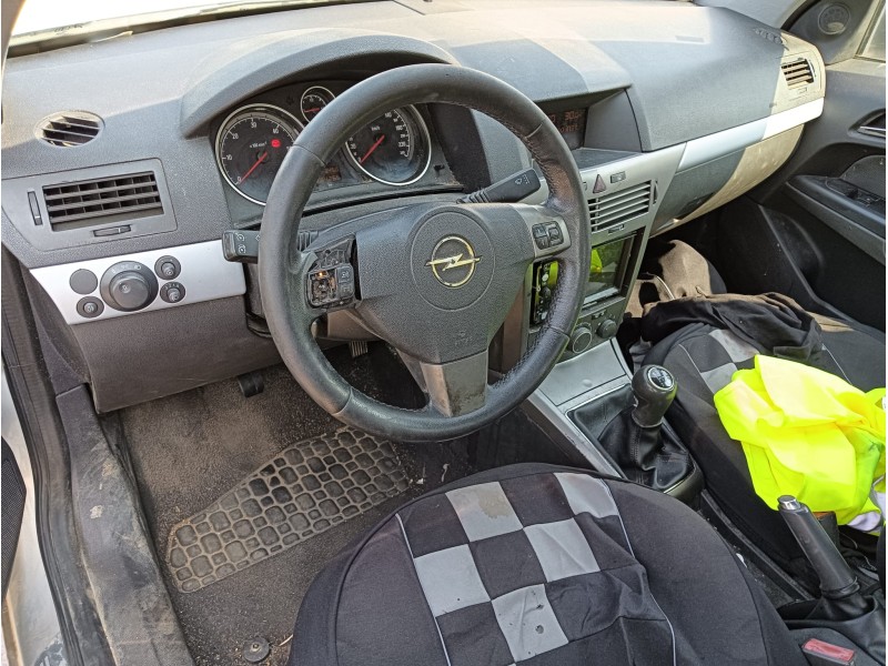 opel astra h (a04) del año 2006